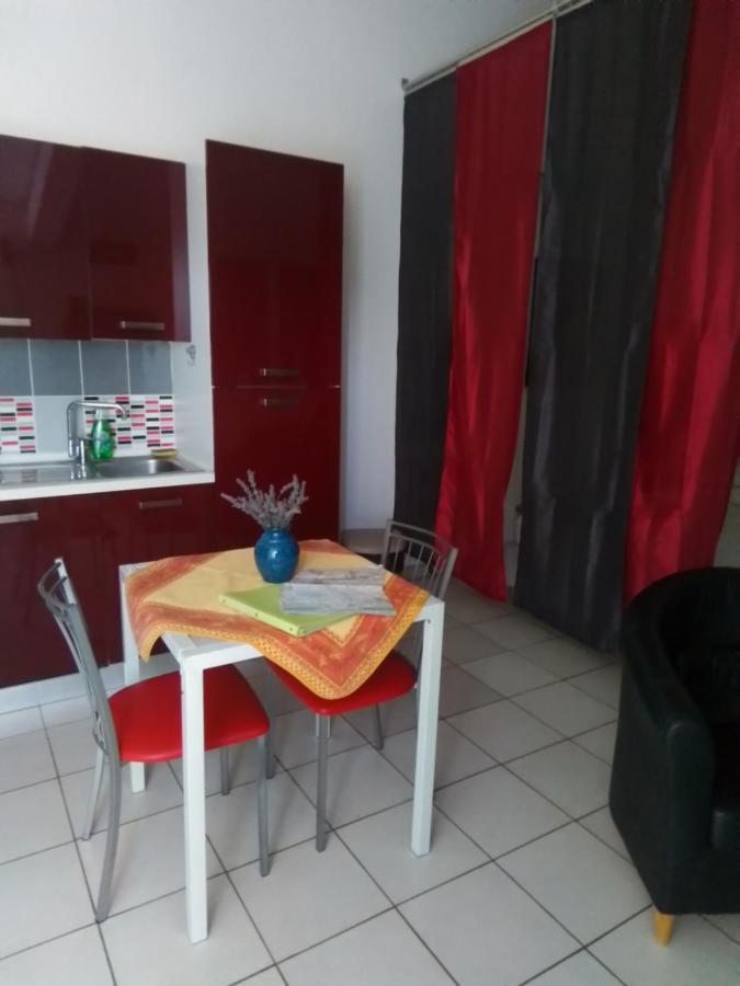 Tiny House Independante Climatisee Moulès Dış mekan fotoğraf
